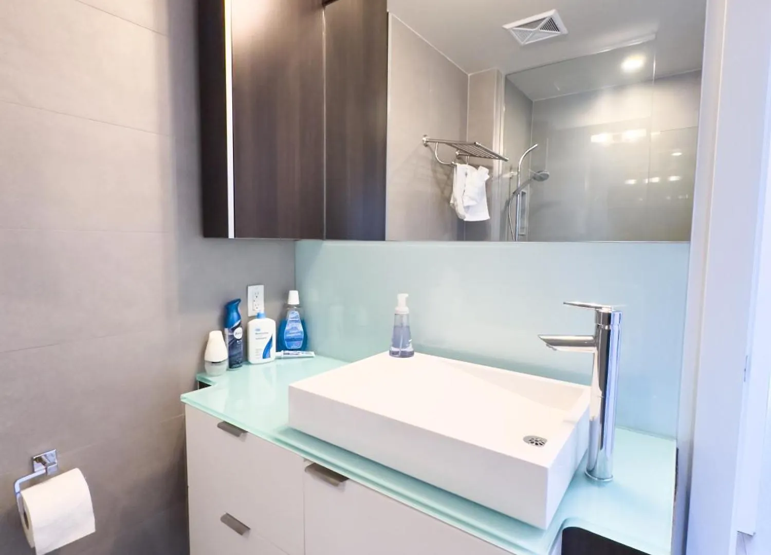 Comfort Front Suites Cn Tower View & Free Parking Toronto Appartement